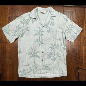 Mens Sage green short sleeve shirt by Paradise Motion size Medium